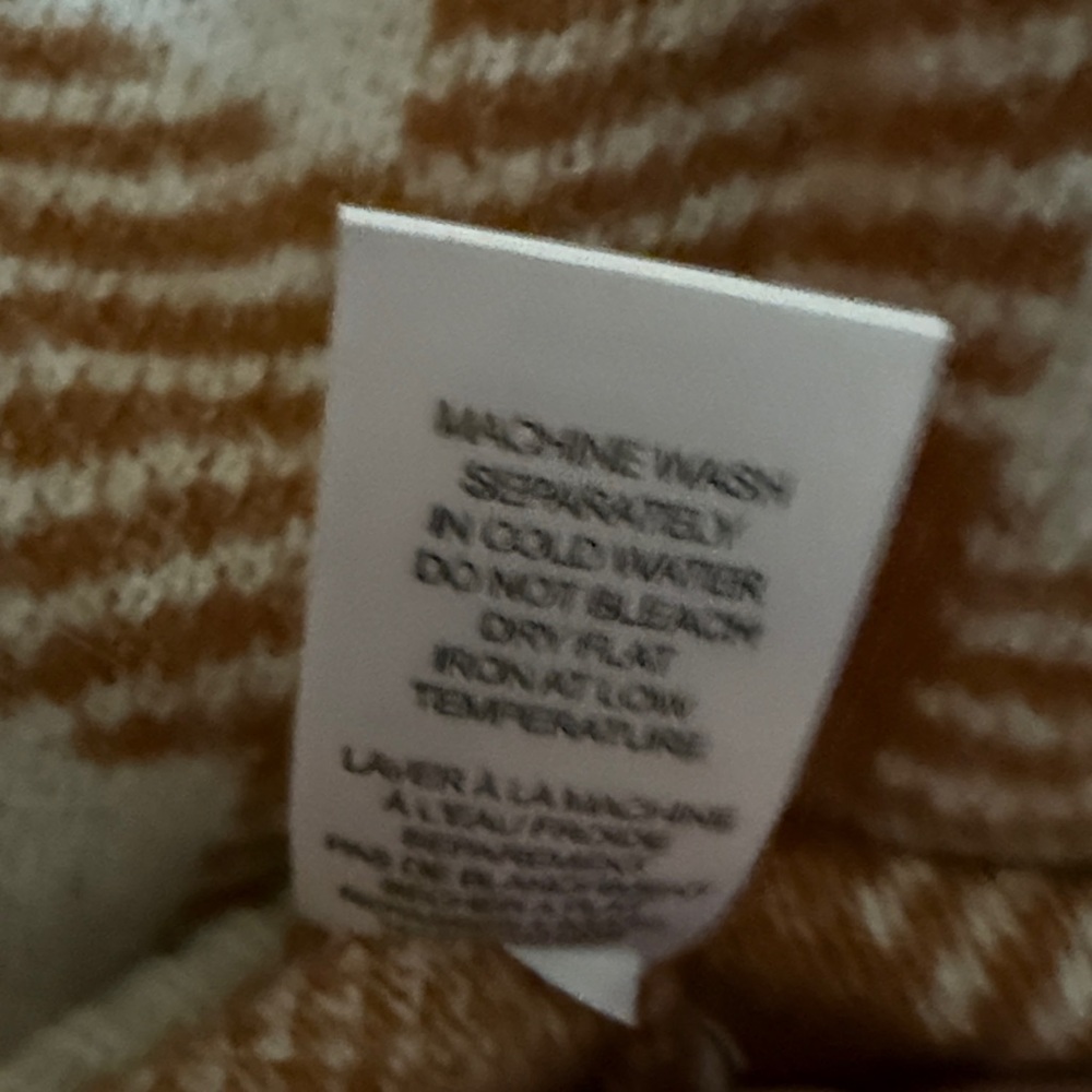 Workshop V-Neck Checkered Sweater - Carmel Brown & Cream Ret $68 Sz M Soft - Picture 6 of 6